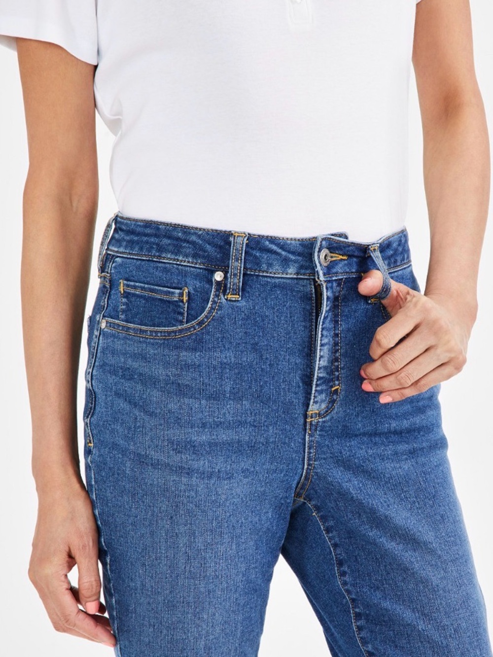 BNWT STYLE & CO. SHORT CURVY SKINNY MID-RISE SLIMMING POCKET JEANS IN SIZE 12S - Picture 4 of 16